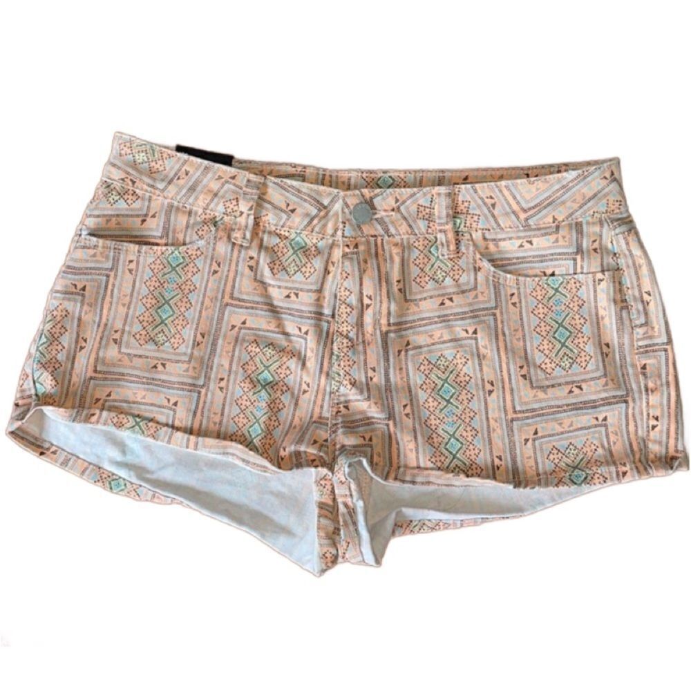 Insight Coral Colored Mayan Maze Denim Shorts w/Aztec Designs (Size: 5)
